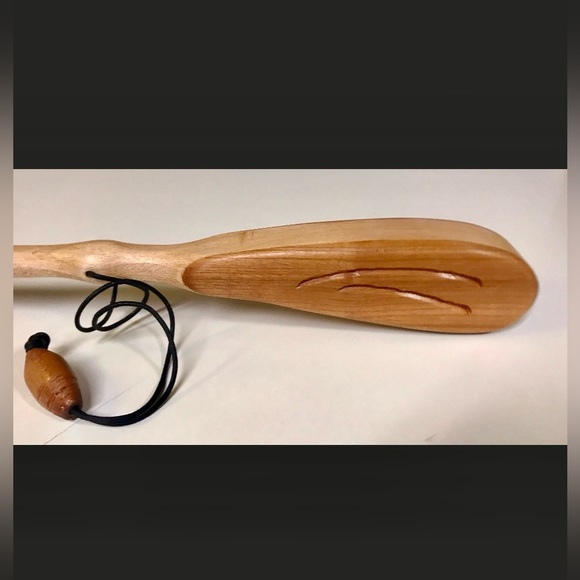 1990s Vtg Hand Crafted Wooden Walnut Oak Leather Strap Artisan Shoehorn - Picture 6 of 7